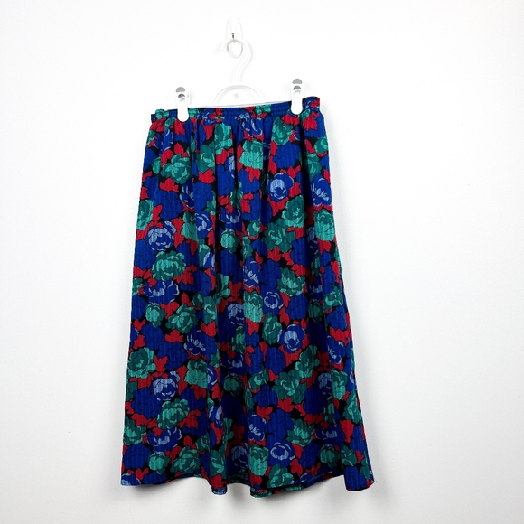 Vintage Blue and Red Floral Mid Length Skirt - Picture 4 of 6